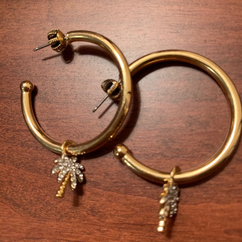 GOLD HOOPS